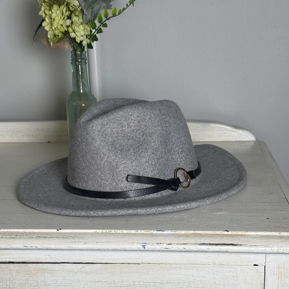Gray Wool Blend Fedora Hat One Size Adjustable Leather Band Classic Neutral